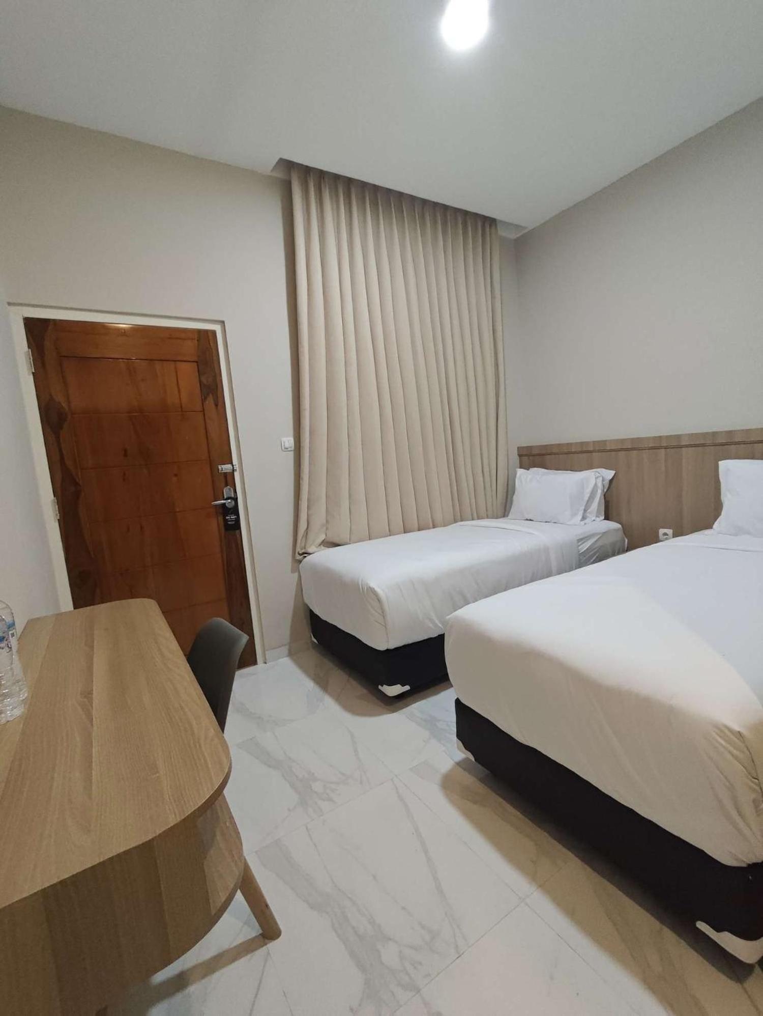 El Nipa Hotel 纳闽巴霍 外观 照片