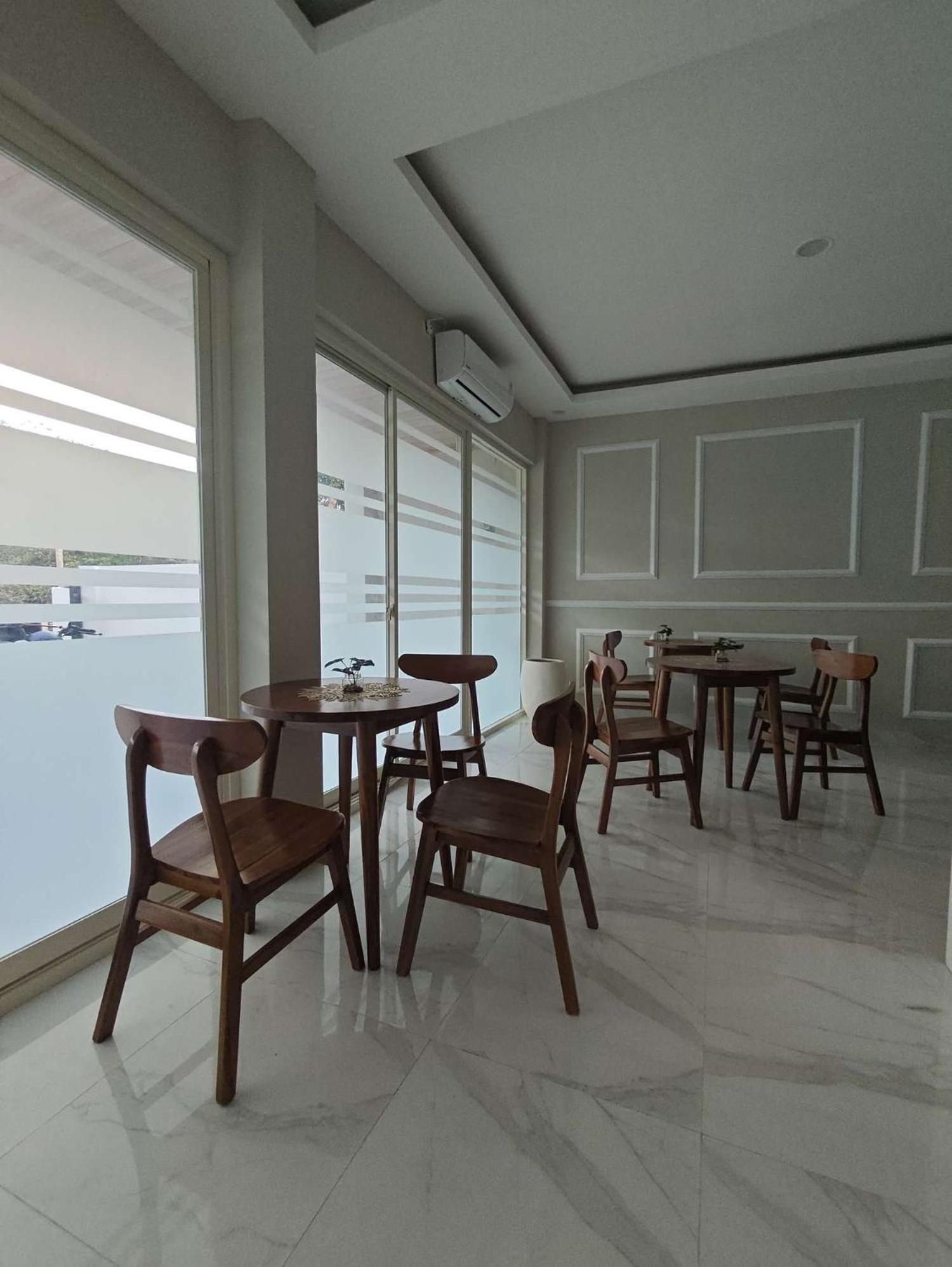 El Nipa Hotel 纳闽巴霍 外观 照片